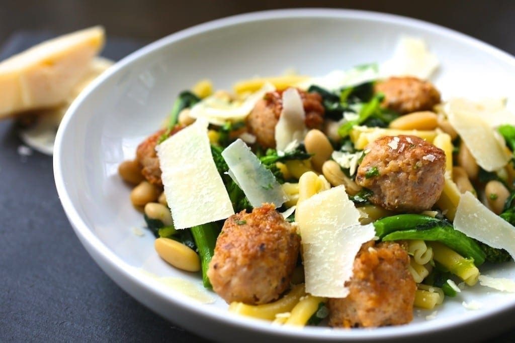 PASTA WITH SAUSAGE, BROCCOLI RABE AND WHITE BEANS