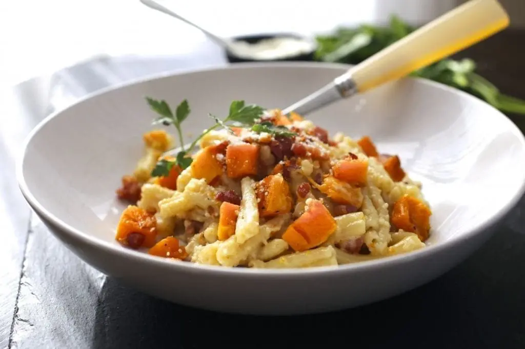 Pasta With Butternut Squash and Bacon