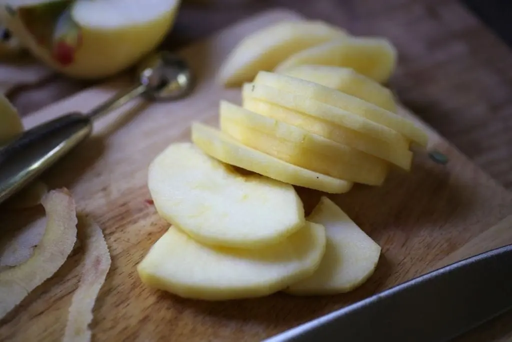 Preparing Apples