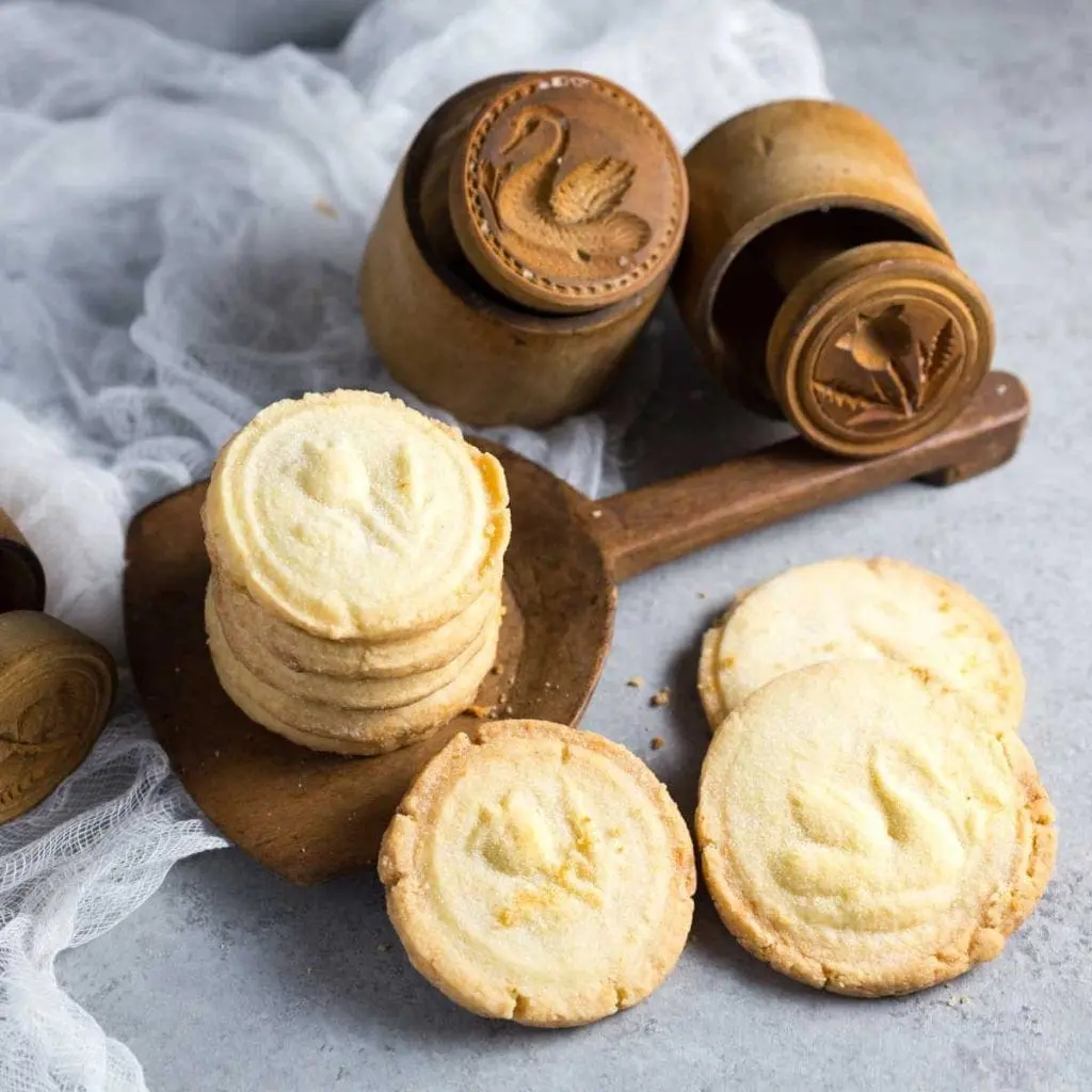  Rustic Shortbread Biscuits (or Cookies)