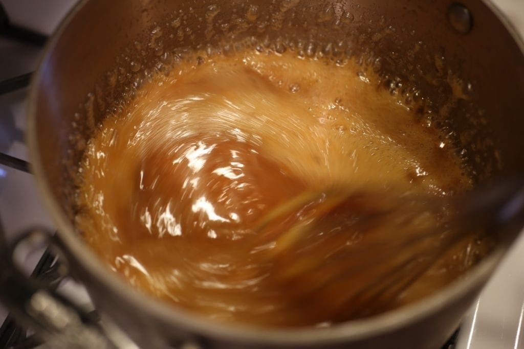 Boiling caramel sauce