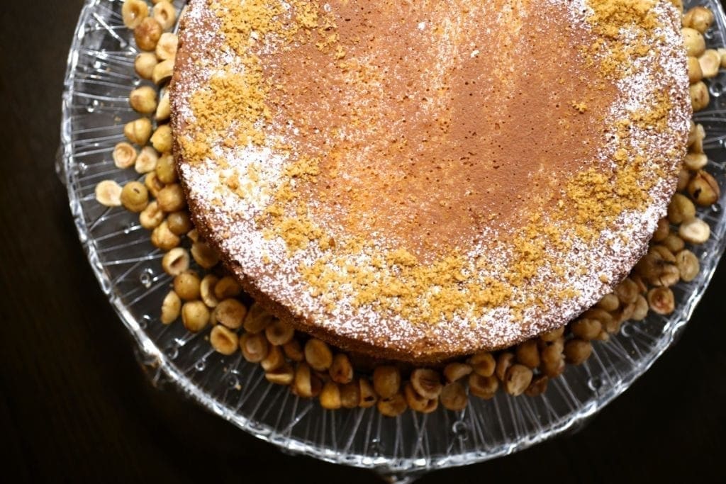 Hazelnut Cheesecake with Praline