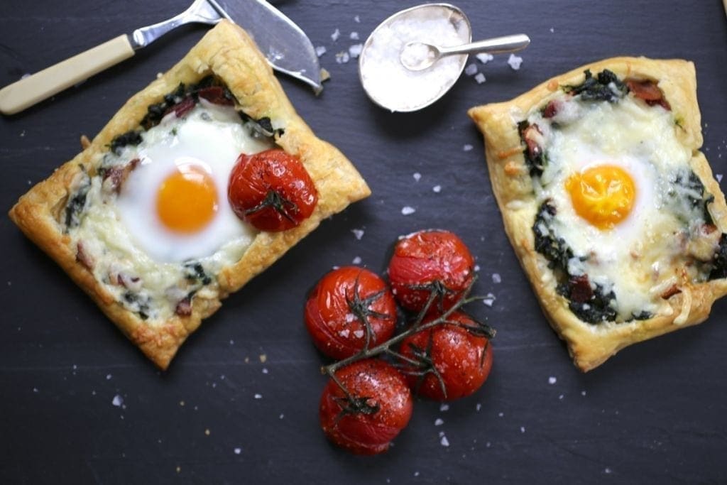 Spinach, Cheddar and Egg Breakfast Tarts