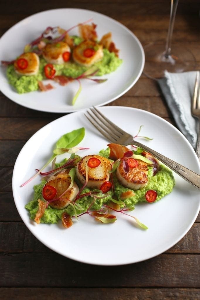 Seared Scallops with Chili-Lime Butter, Pea Purée and Crispy Pancetta-image