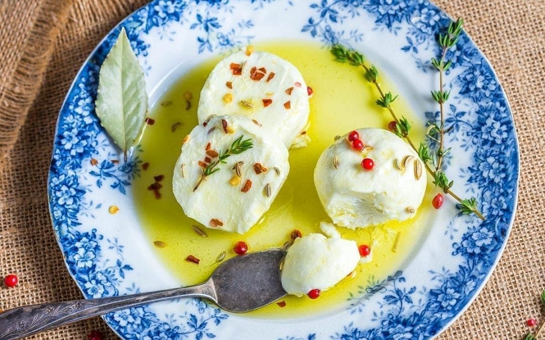 Marinated Goat Cheese with Garlic and Thyme